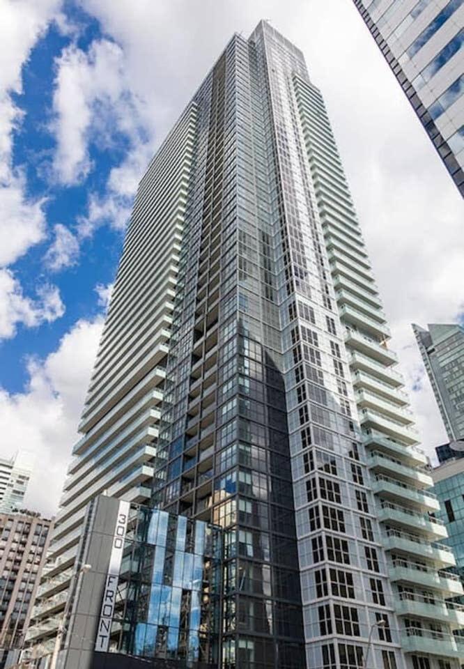 Luxury 1Br Condo - King Bed With City Views Toronto Kültér fotó